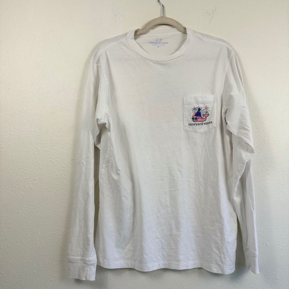 Vineyard Vines Mens Happy New Year Whale‎ Graphic Long Sleeve Pocket T-Shirt